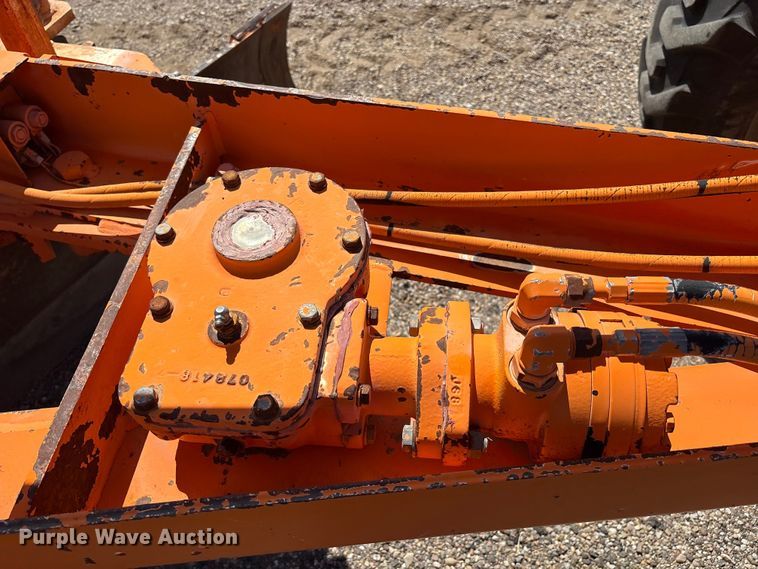 image for item EM0513 1998 Fiat-Allis FG65C motor grader