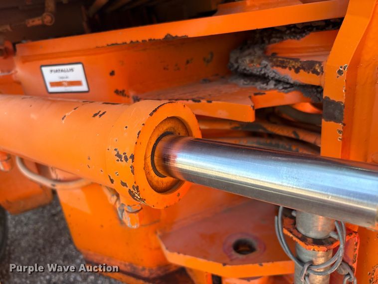 image for item EM0513 1998 Fiat-Allis FG65C motor grader