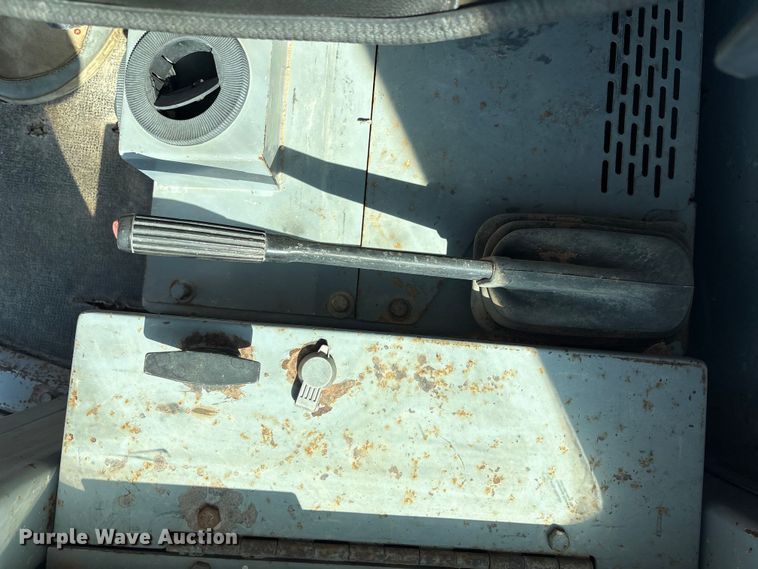 image for item EM0513 1998 Fiat-Allis FG65C motor grader