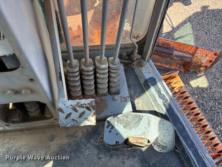 image for item EM0513 1998 Fiat-Allis FG65C motor grader