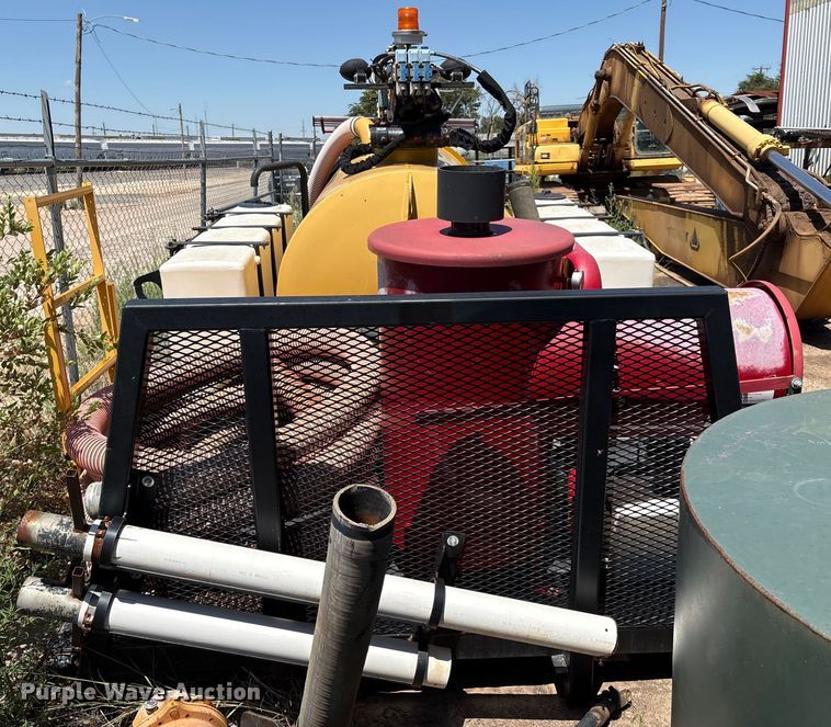 image for item EM0514 Vermeer Vac-Tron vacuum excavator