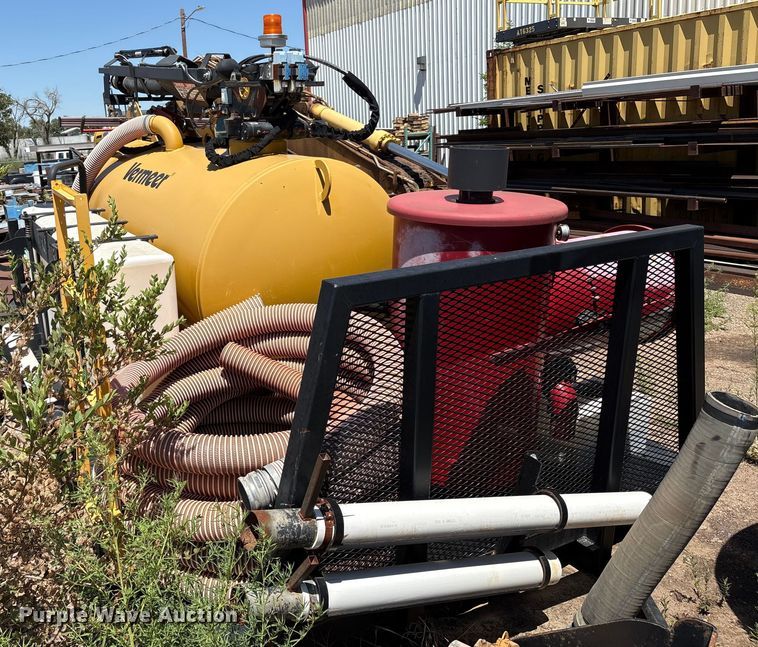 image for item EM0514 Vermeer Vac-Tron vacuum excavator