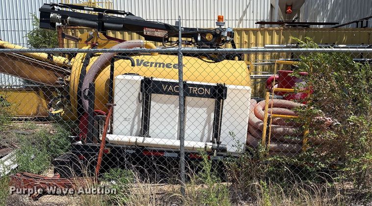image for item EM0514 Vermeer Vac-Tron vacuum excavator