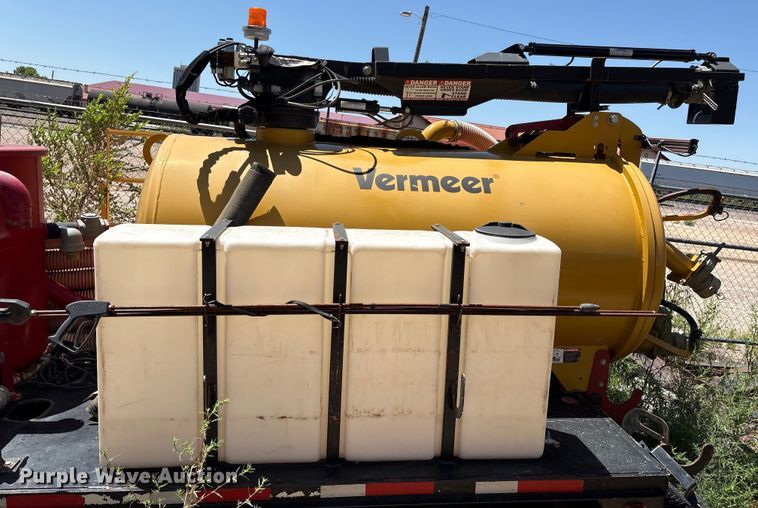 image for item EM0514 Vermeer Vac-Tron vacuum excavator