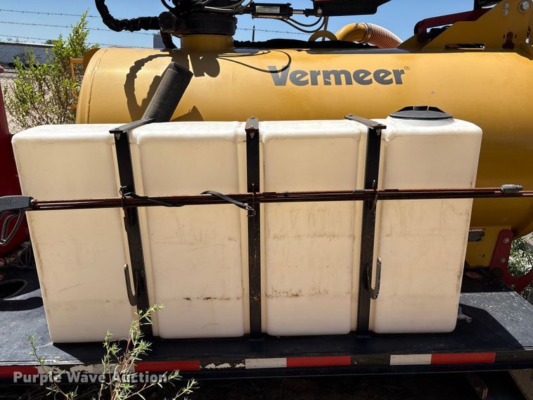 image for item EM0514 Vermeer Vac-Tron vacuum excavator