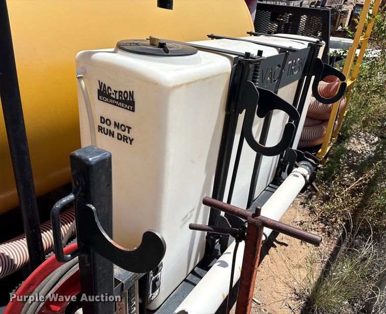 image for item EM0514 Vermeer Vac-Tron vacuum excavator