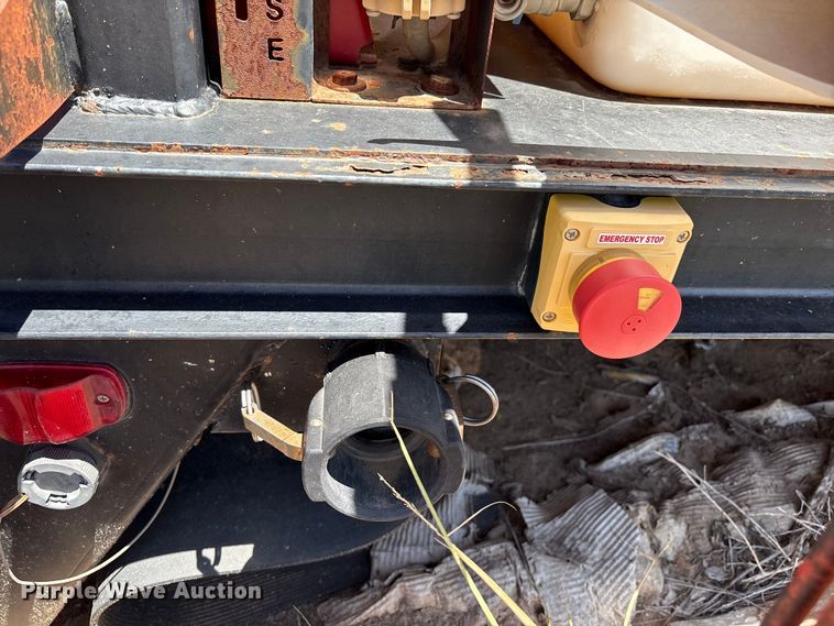 image for item EM0514 Vermeer Vac-Tron vacuum excavator