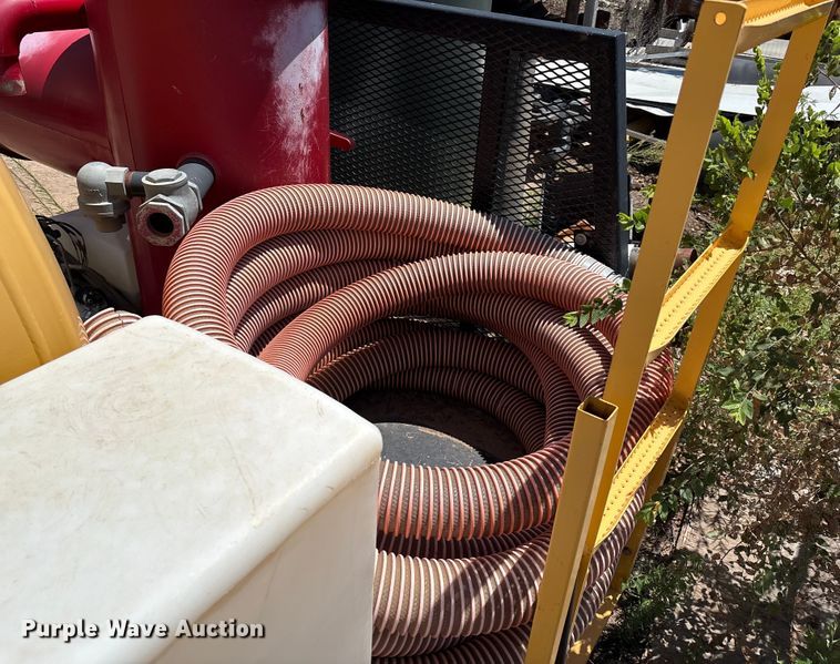 image for item EM0514 Vermeer Vac-Tron vacuum excavator