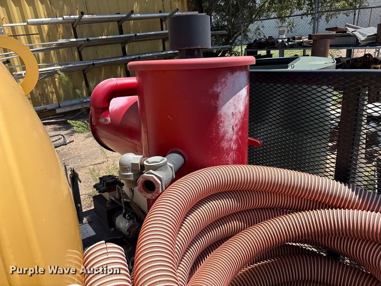 image for item EM0514 Vermeer Vac-Tron vacuum excavator