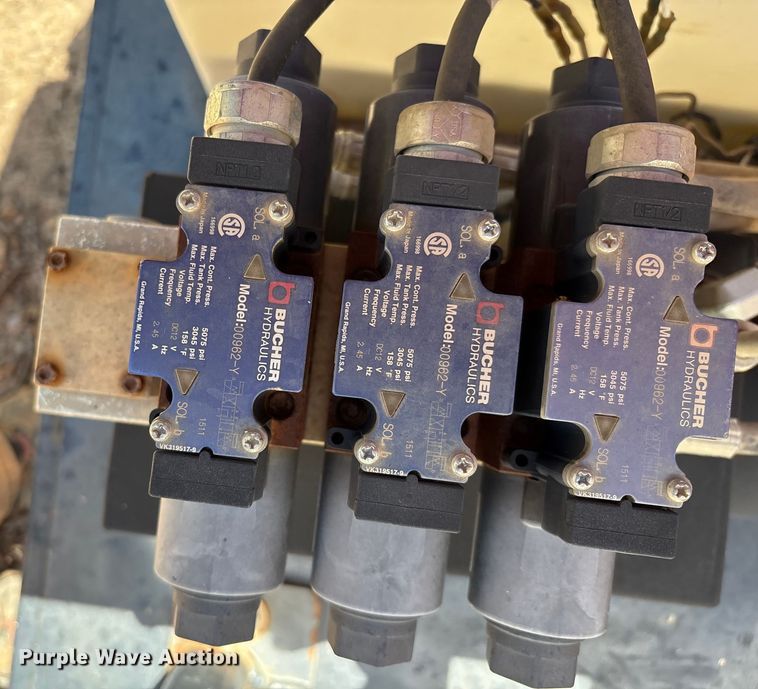 image for item EM0514 Vermeer Vac-Tron vacuum excavator