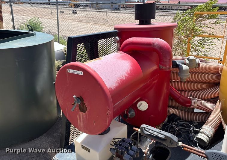 image for item EM0514 Vermeer Vac-Tron vacuum excavator