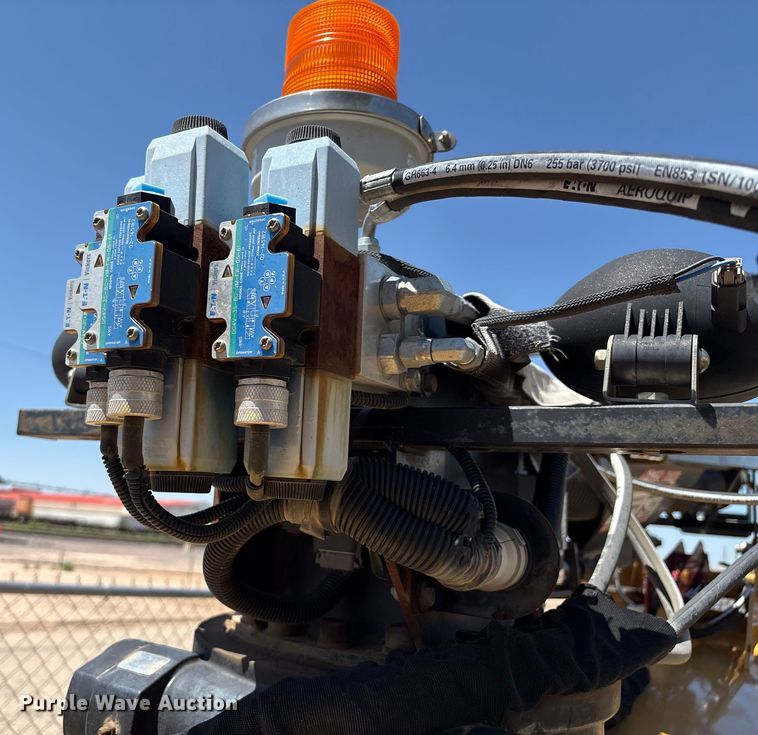 image for item EM0514 Vermeer Vac-Tron vacuum excavator