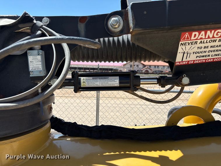 image for item EM0514 Vermeer Vac-Tron vacuum excavator