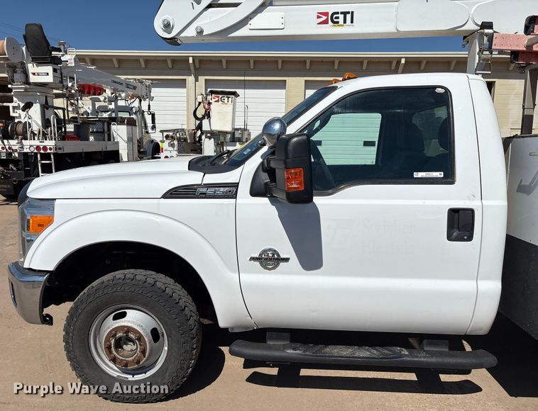 image for item EM0517 2016 Ford F350 Super Duty bucket truck