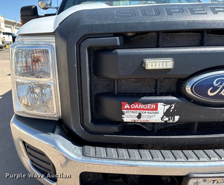 image for item EM0517 2016 Ford F350 Super Duty bucket truck