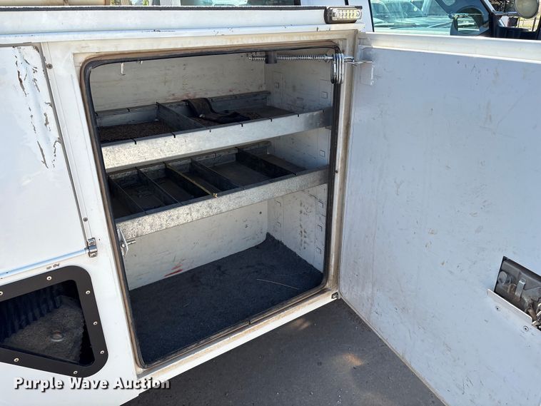 image for item EM0517 2016 Ford F350 Super Duty bucket truck