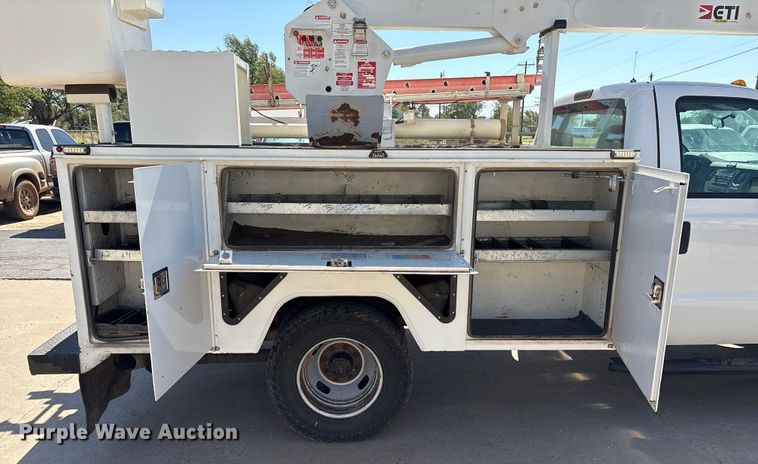 image for item EM0517 2016 Ford F350 Super Duty bucket truck