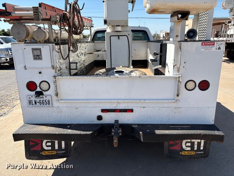 image for item EM0517 2016 Ford F350 Super Duty bucket truck