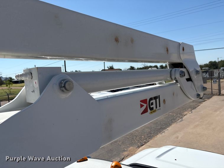 image for item EM0517 2016 Ford F350 Super Duty bucket truck