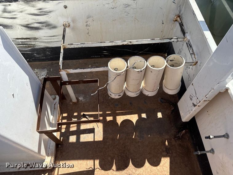 image for item EM0517 2016 Ford F350 Super Duty bucket truck