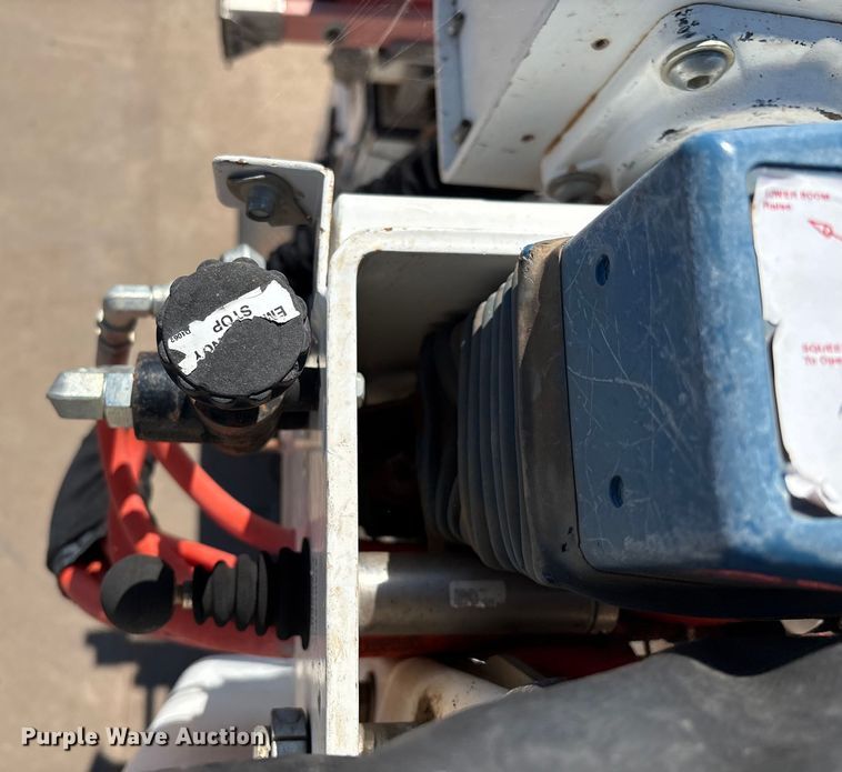 image for item EM0517 2016 Ford F350 Super Duty bucket truck