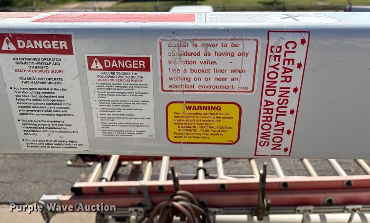 image for item EM0517 2016 Ford F350 Super Duty bucket truck