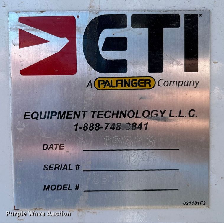 image for item EM0517 2016 Ford F350 Super Duty bucket truck