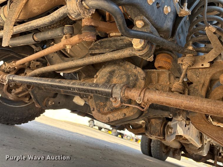 image for item EM0517 2016 Ford F350 Super Duty bucket truck