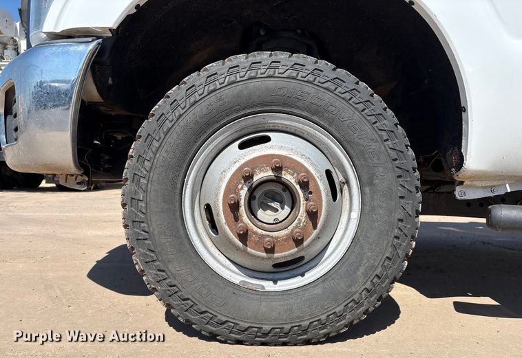 image for item EM0517 2016 Ford F350 Super Duty bucket truck