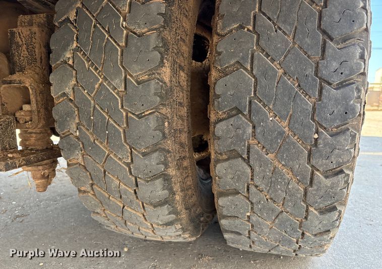 image for item EM0517 2016 Ford F350 Super Duty bucket truck