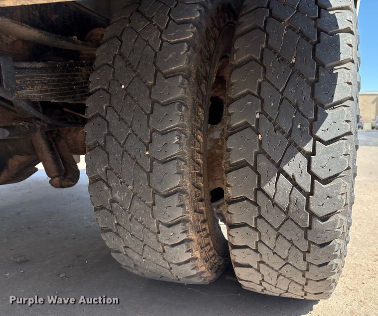 image for item EM0517 2016 Ford F350 Super Duty bucket truck