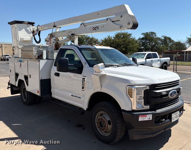 CAMIóN CON CANASTILLA 2019 FORD ETI