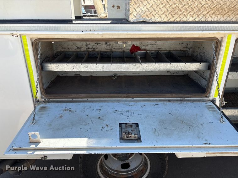 image for item EM0518 2019 Ford F350 Super Duty bucket truck