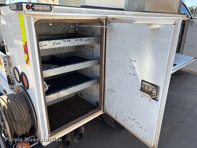 image for item EM0518 2019 Ford F350 Super Duty bucket truck