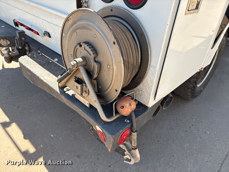 image for item EM0518 2019 Ford F350 Super Duty bucket truck