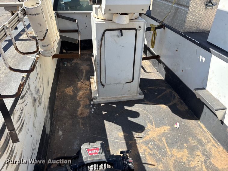 image for item EM0518 2019 Ford F350 Super Duty bucket truck