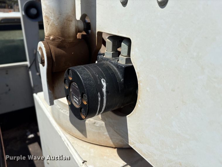 image for item EM0518 2019 Ford F350 Super Duty bucket truck