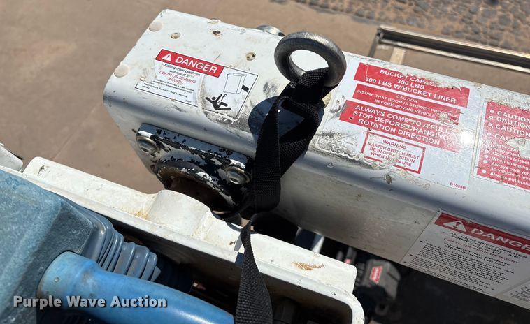 image for item EM0518 2019 Ford F350 Super Duty bucket truck