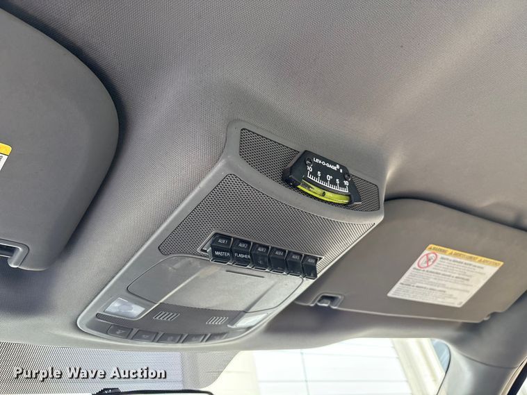 image for item EM0518 2019 Ford F350 Super Duty bucket truck