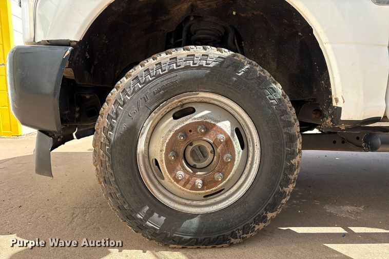 image for item EM0518 2019 Ford F350 Super Duty bucket truck