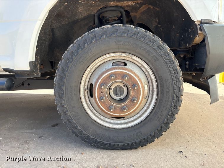 image for item EM0518 2019 Ford F350 Super Duty bucket truck