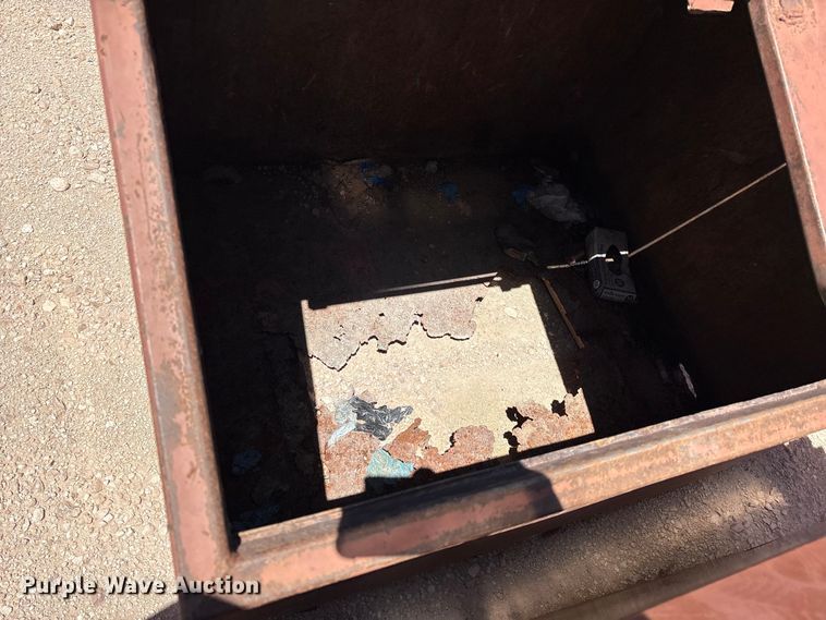 image for item EM0519 (13) dumpsters