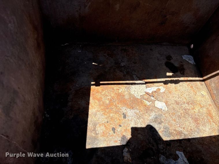 image for item EM0519 (13) dumpsters