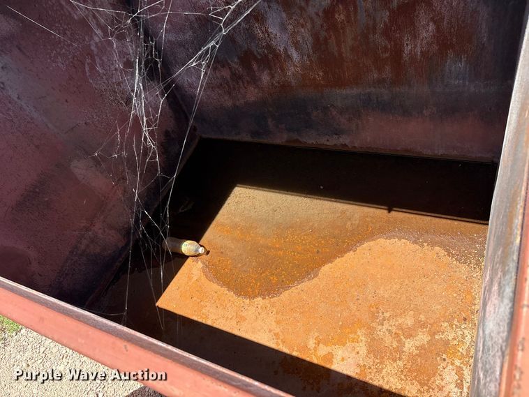 image for item EM0519 (13) dumpsters