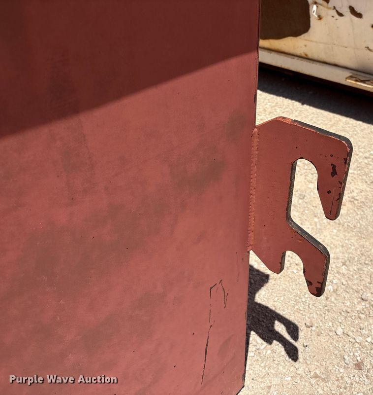 image for item EM0520 (18) dumpsters