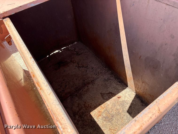 image for item EM0520 (18) dumpsters