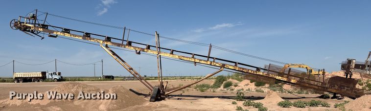 image for item EM0527 70' L material conveyor