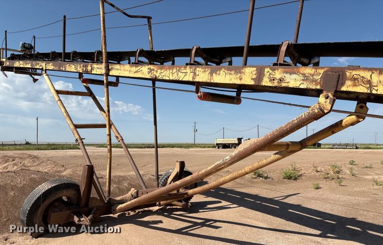 image for item EM0527 70' L material conveyor