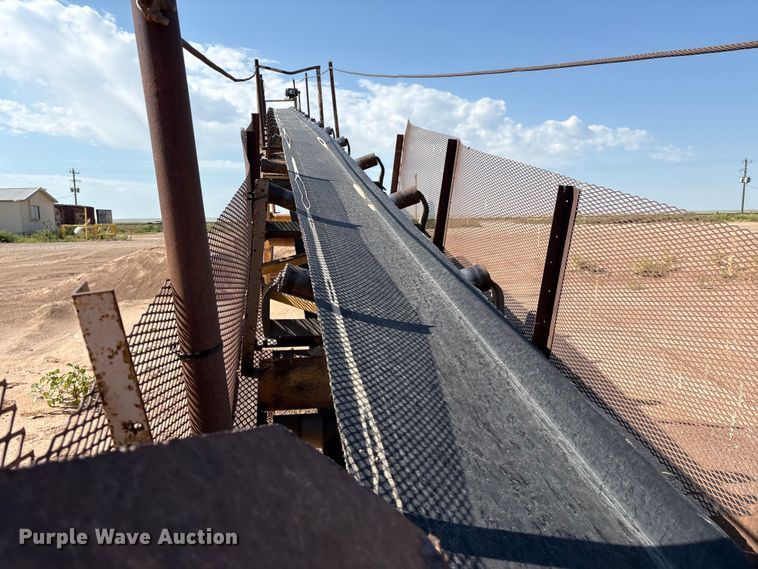 image for item EM0527 70' L material conveyor