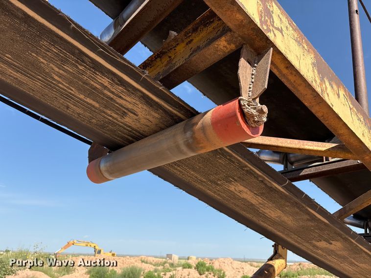 image for item EM0527 70' L material conveyor